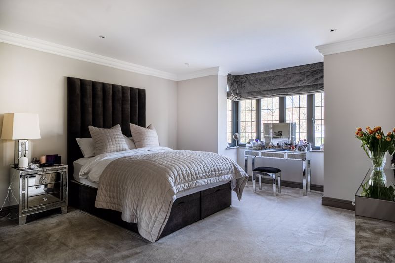 Bedroom- click for photo gallery